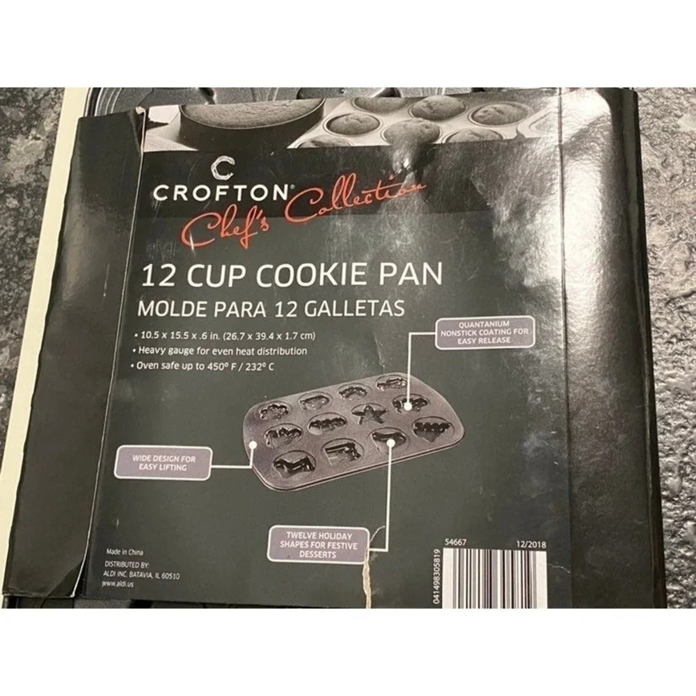 Crofton Chef's‎ Christmas Collection Pan